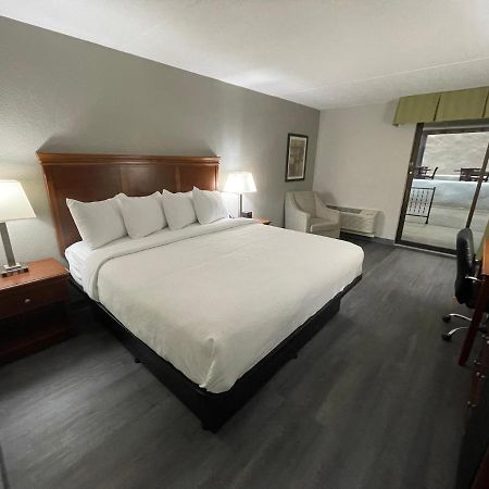 Pine Lake Resort And Banquets La Porte Экстерьер фото